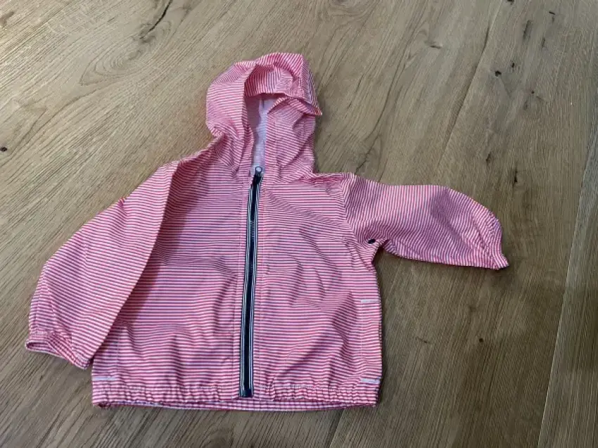 Petit Bateau Regenjacke 67 kleinfaltbar in Tasche
