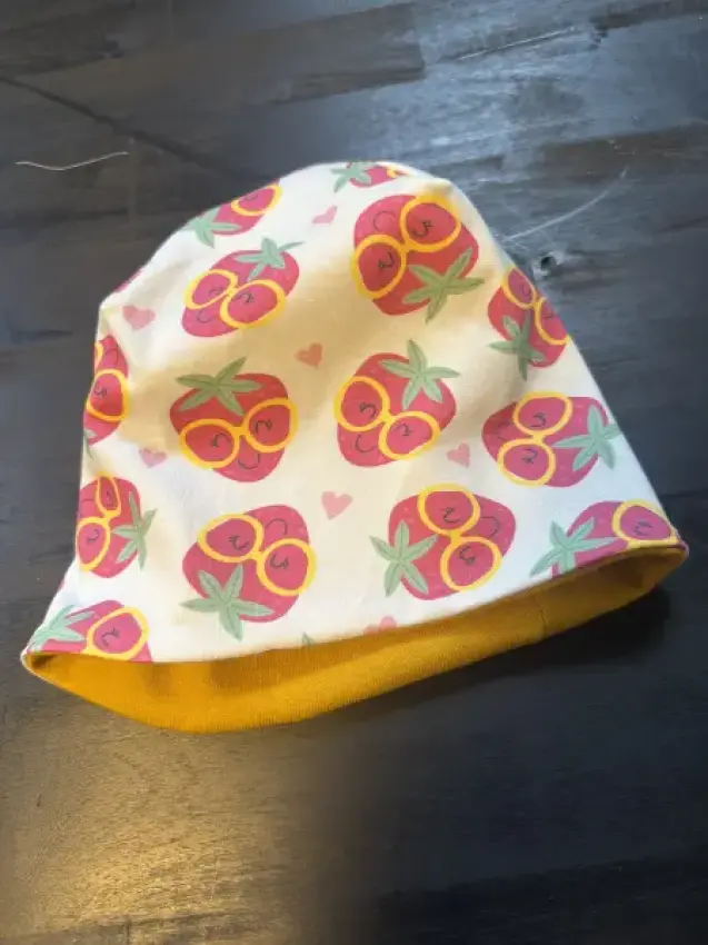 Wende-Beanie Erdbeere 