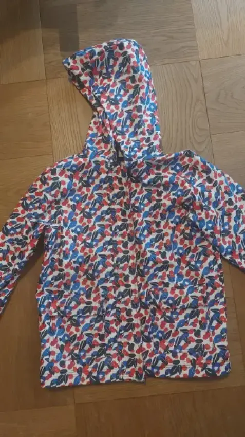 gefütterte Regenjacke mit Kirschen, Petit Bateau