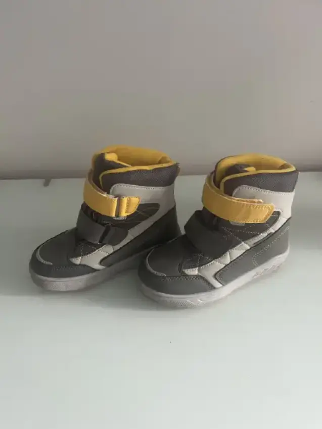Stiefel gefüttert grau gelb 