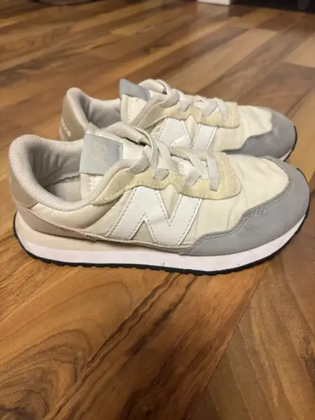 New Balance Gr. 33,5