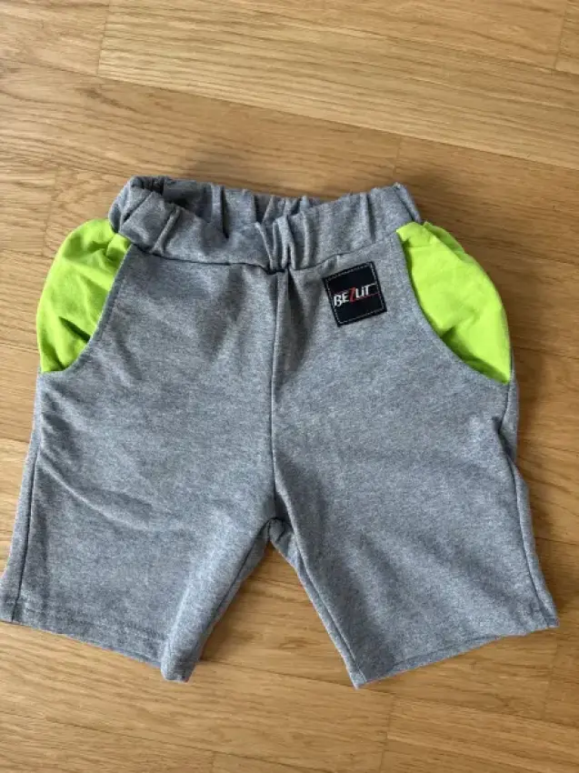 Shorts, grau grün