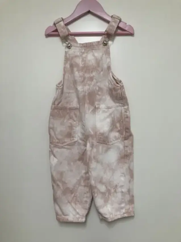 Zara Latzhose Batik rosé 